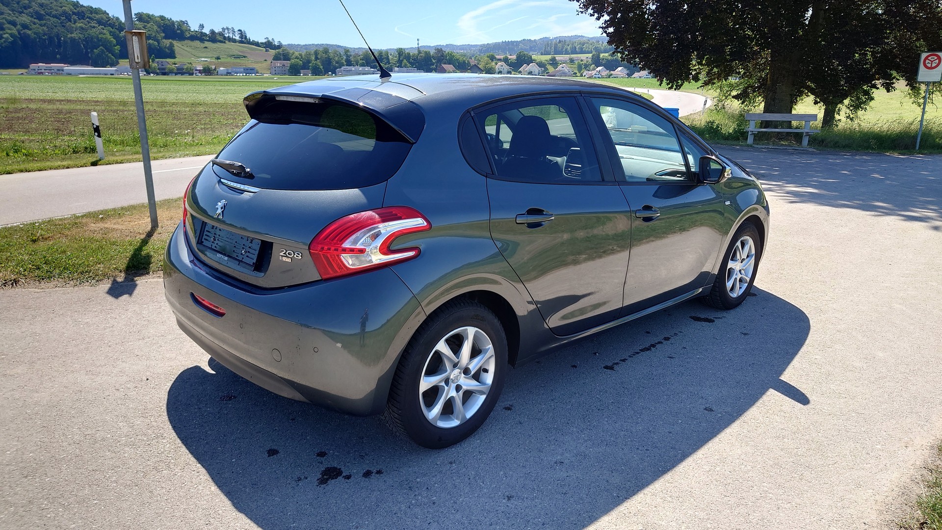 PEUGEOT 208 1.2 e-VTI Active EGS5-image-5
