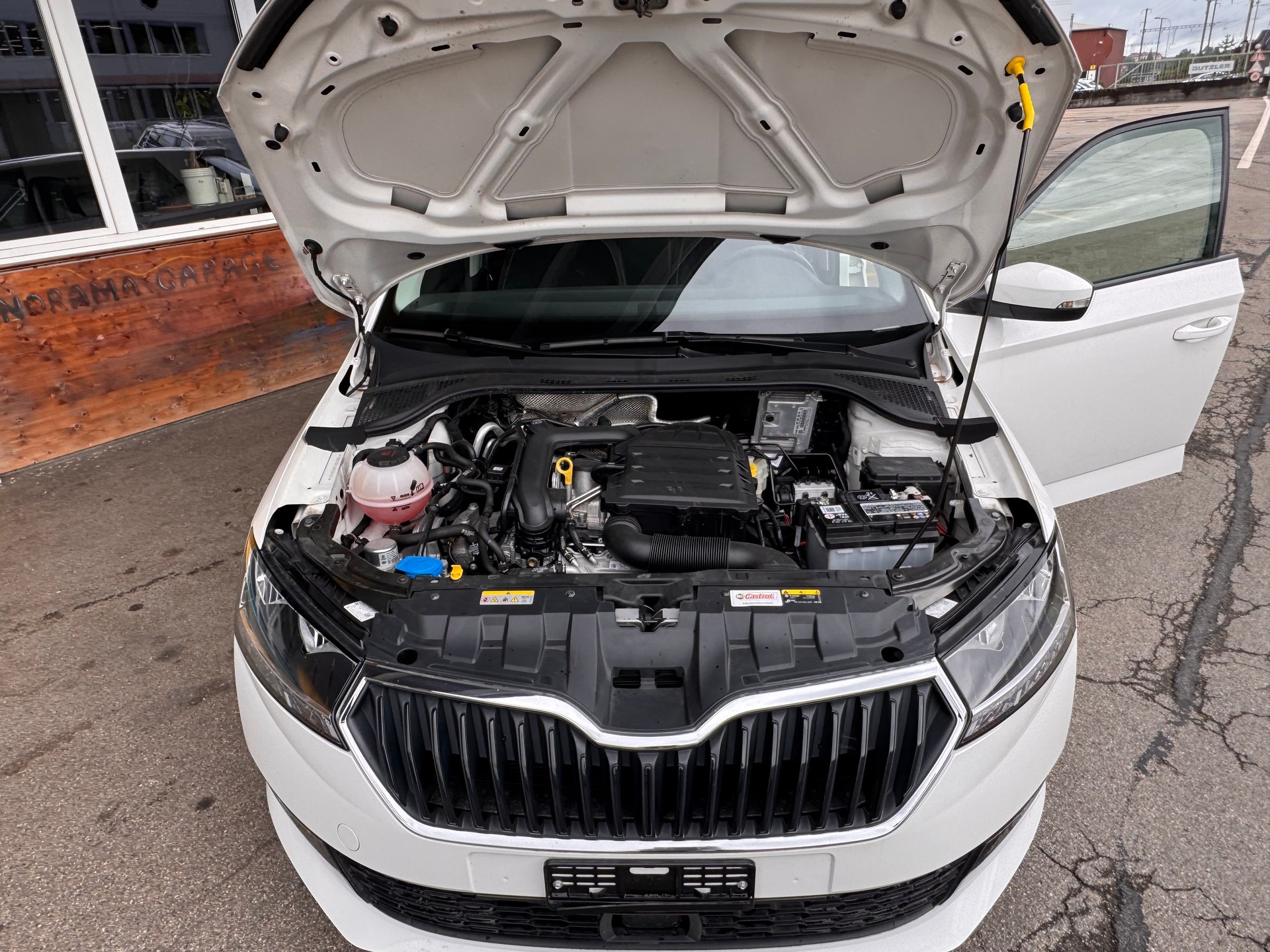 SKODA Fabia 1.0 TSI Ambition DSG-image-8