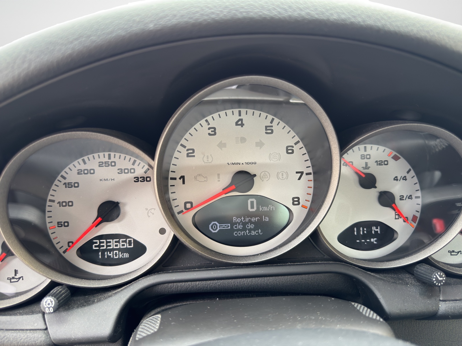 PORSCHE 911 Carrera 4S-image-10