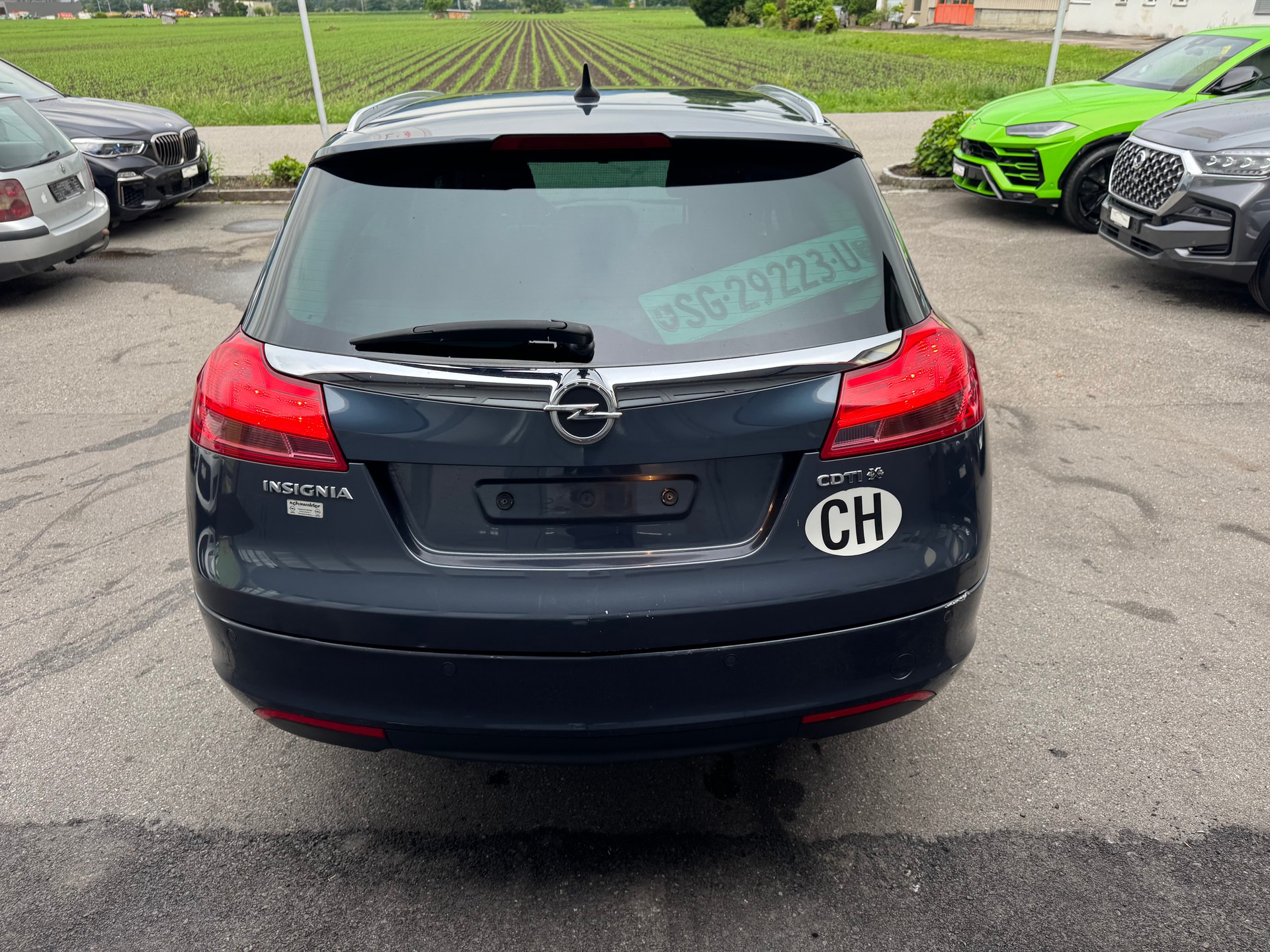 OPEL Insignia Sports Tourer 2.0 CDTI Sport 4WD-image-6