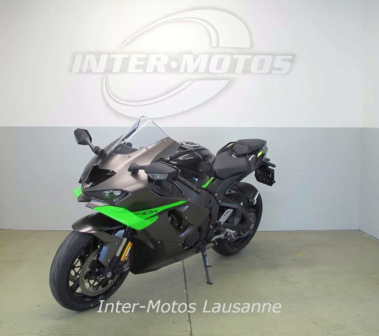 KAWASAKI NINJA ZX 10R-image-2