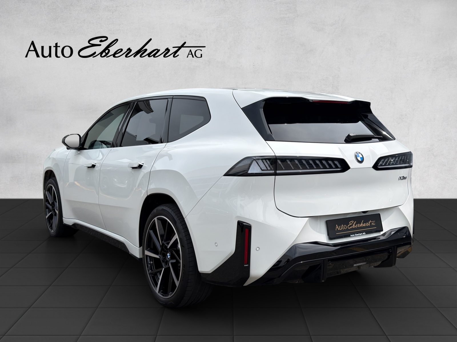 BMW iX3 50 xDrive M Sport Pro-showroom-element-1