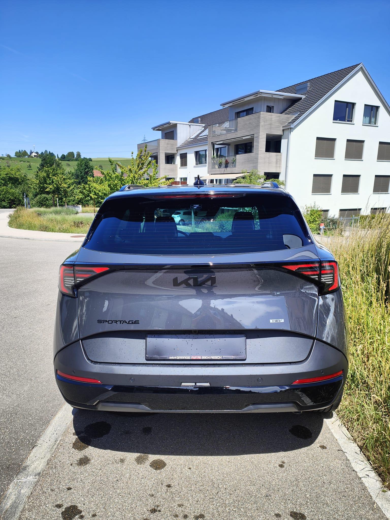 KIA Sportage 1.6 T-GDi Hybrid Black Edition-image-4