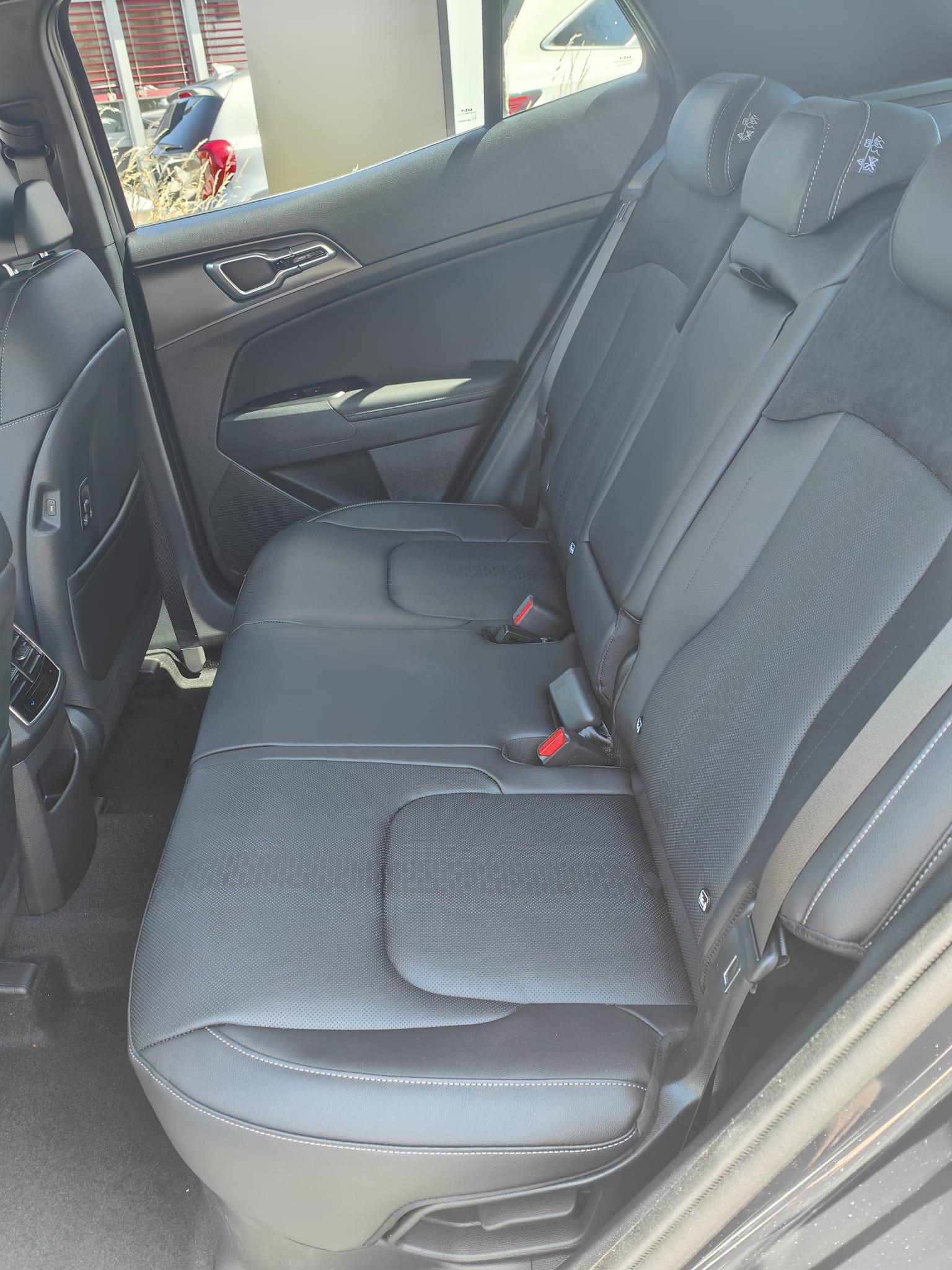 KIA Sportage 1.6 T-GDi Hybrid Black Edition-image-29