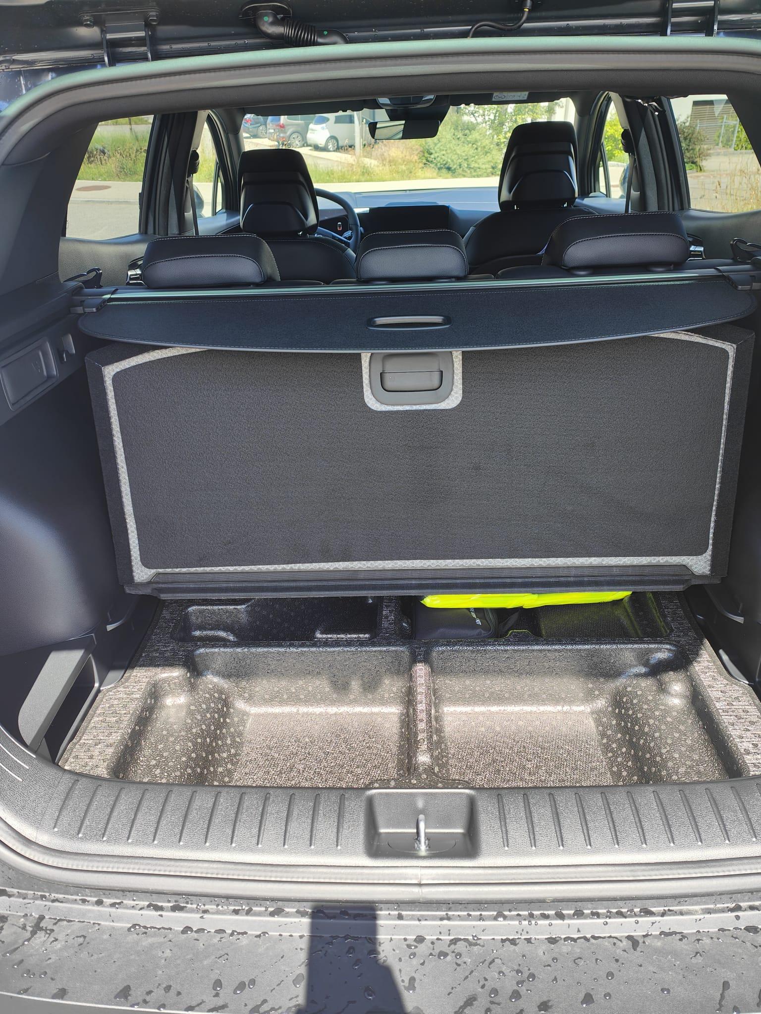 KIA Sportage 1.6 T-GDi Hybrid Black Edition-image-6