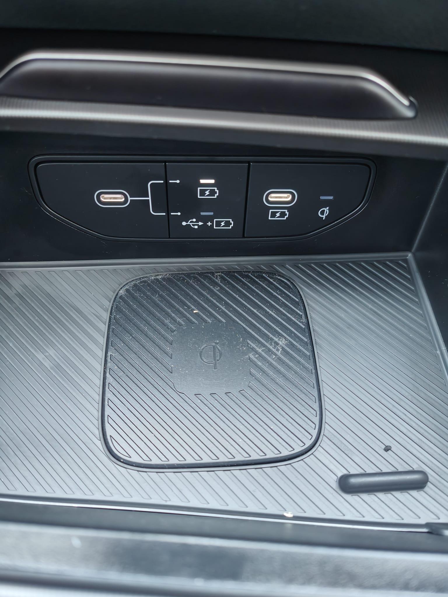 KIA Sportage 1.6 T-GDi Hybrid Black Edition-image-23