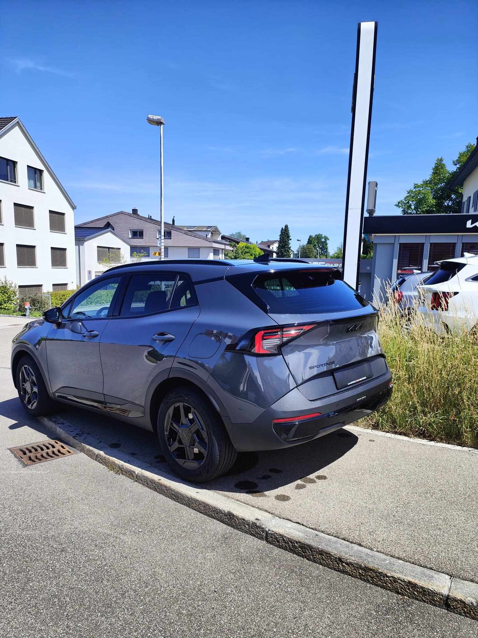 KIA Sportage 1.6 T-GDi Hybrid Black Edition-image-8