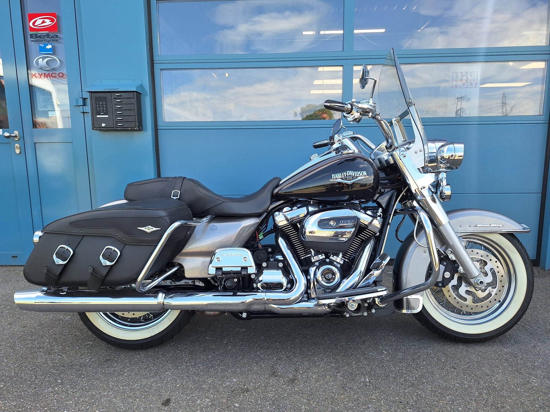 HARLEY-DAVIDSON FLHRC Road King Classic 107 ABS-image-0