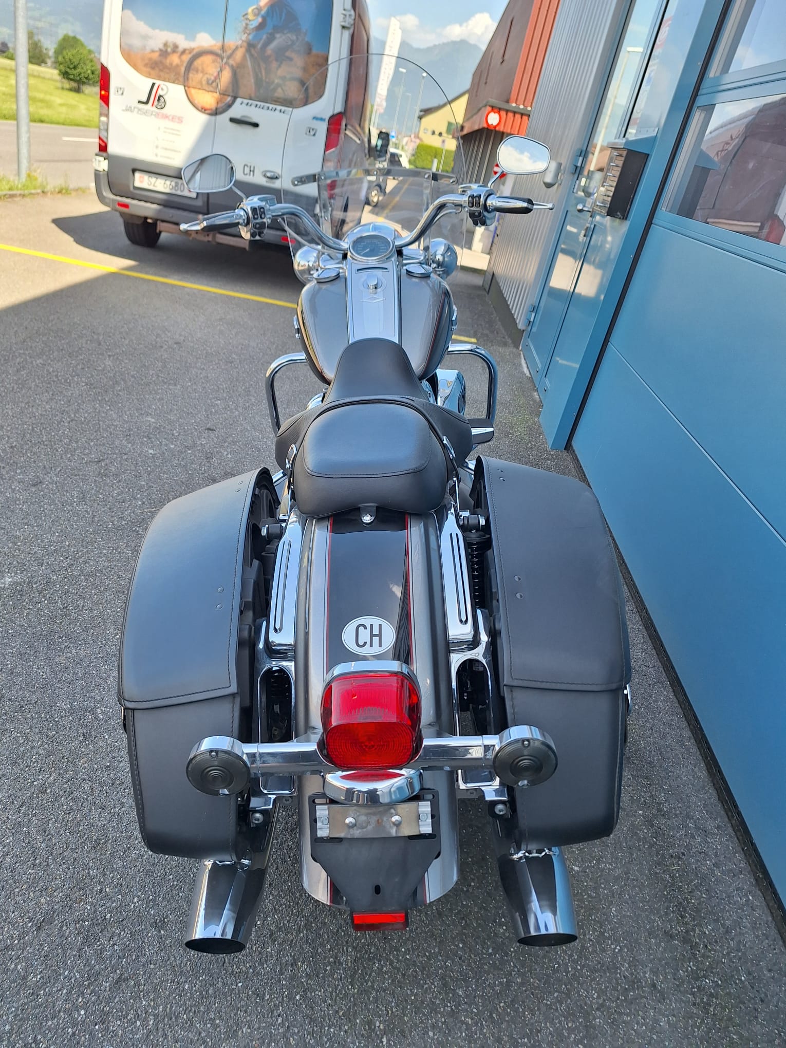HARLEY-DAVIDSON FLHRC Road King Classic 107 ABS-image-3