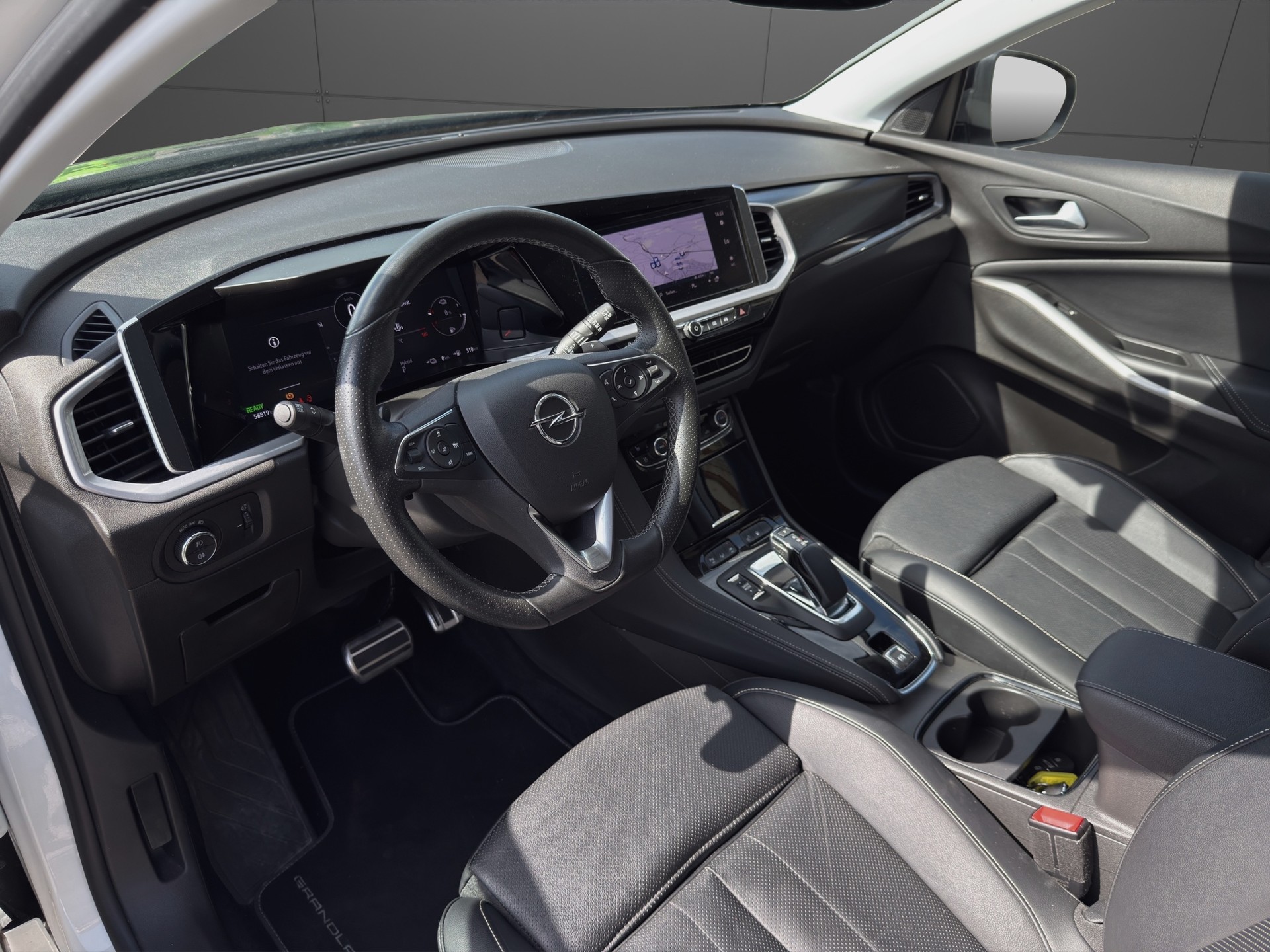OPEL Grandland 1.6 Hybrid4 GSe Automatik-image-6