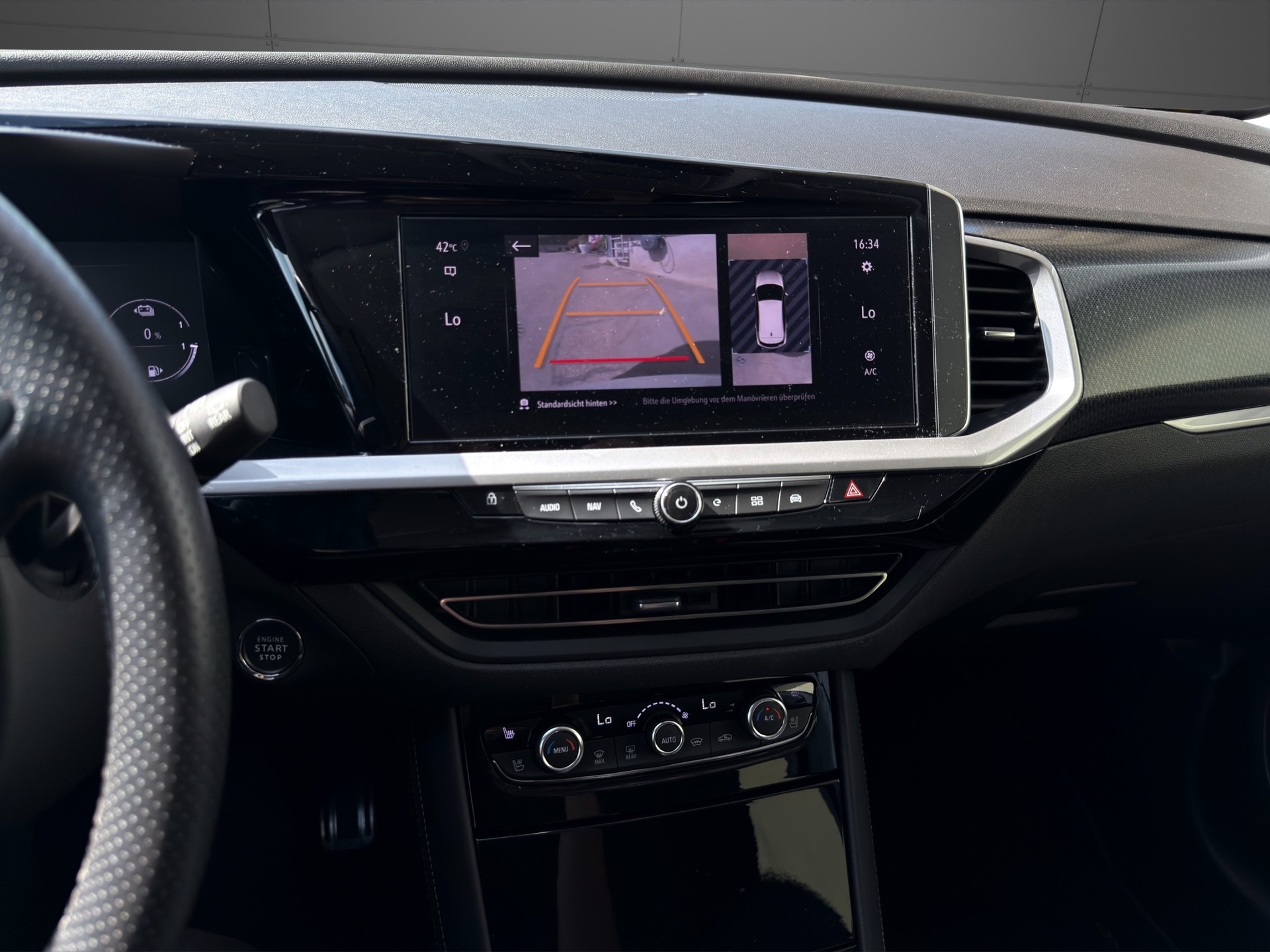 OPEL Grandland 1.6 Hybrid4 GSe Automatik-image-12