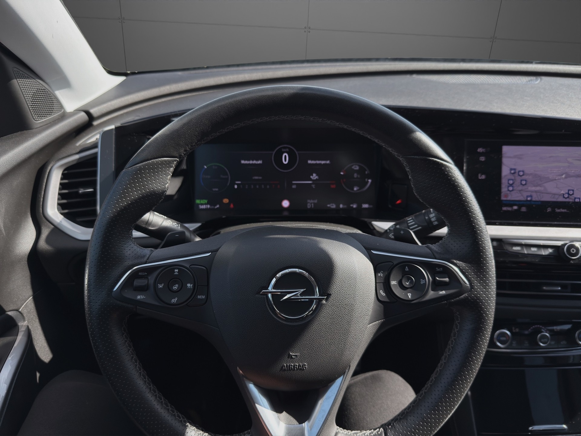 OPEL Grandland 1.6 Hybrid4 GSe Automatik-image-14