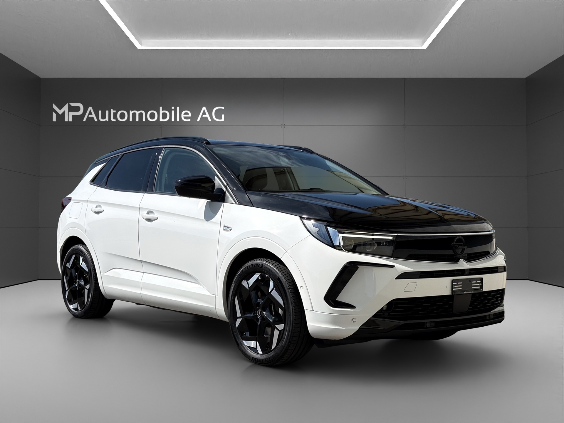 OPEL Grandland 1.6 Hybrid4 GSe Automatik-showroom-element-1