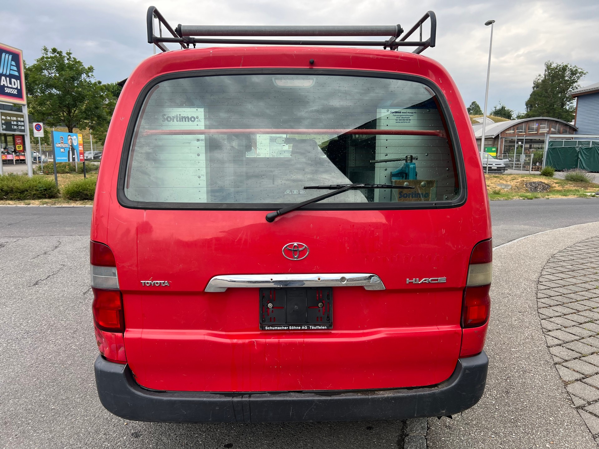 TOYOTA Hiace D-4D Van SWB-image-5