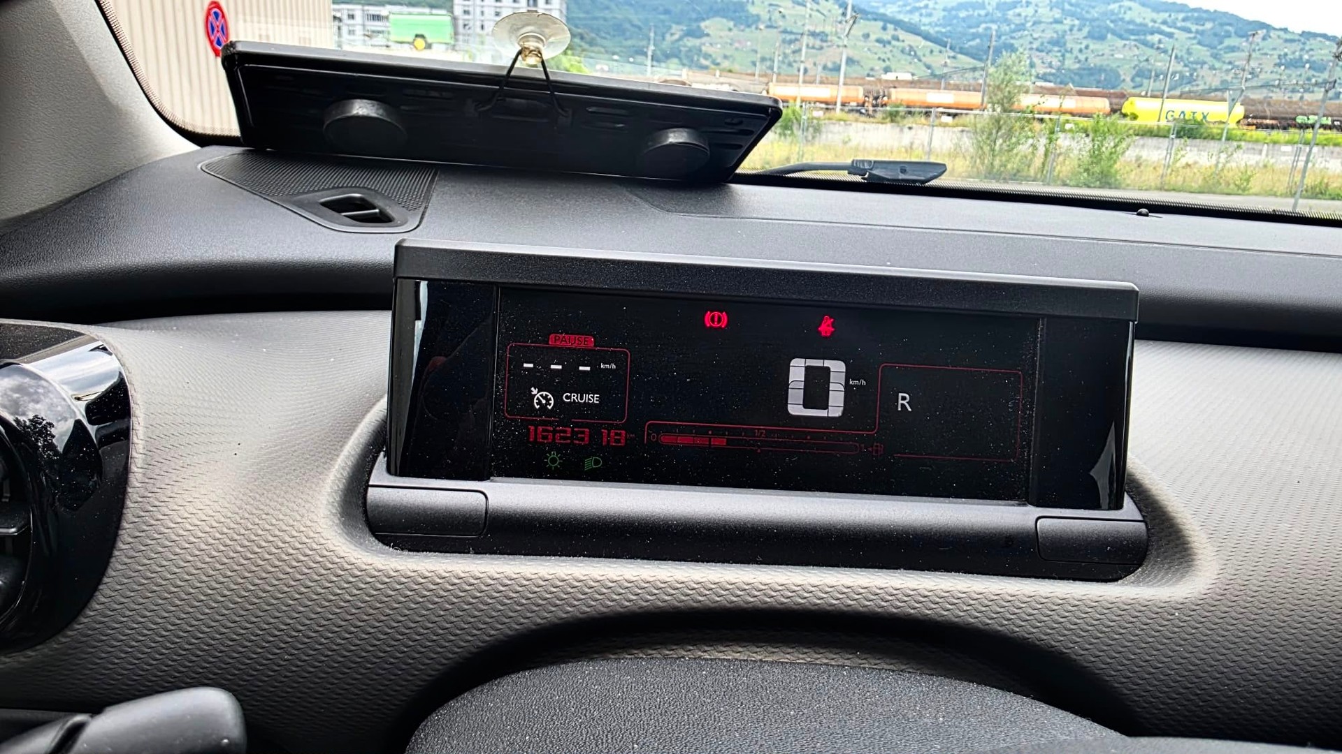 CITROEN C4 Cactus 1.6 BlueHDi Shine Edition ETG6-image-9