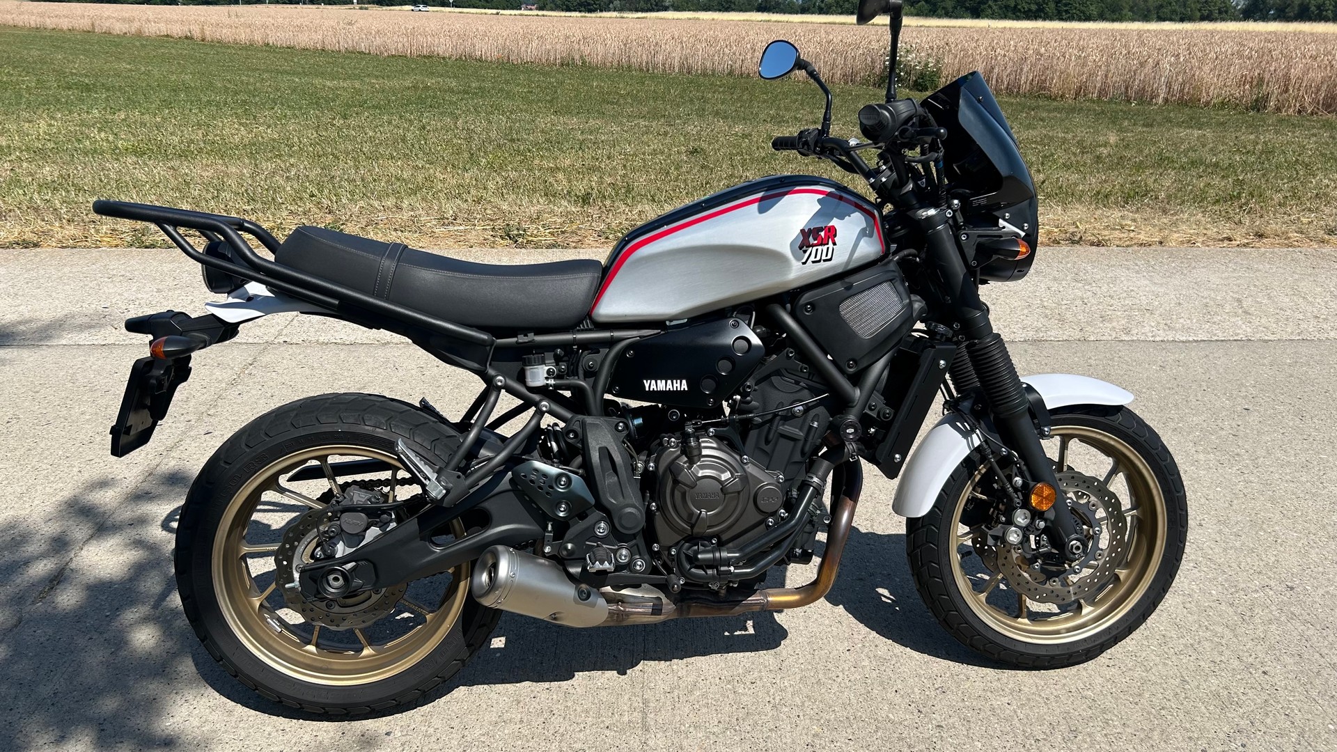 YAMAHA XSR 700 XTribute-image-2