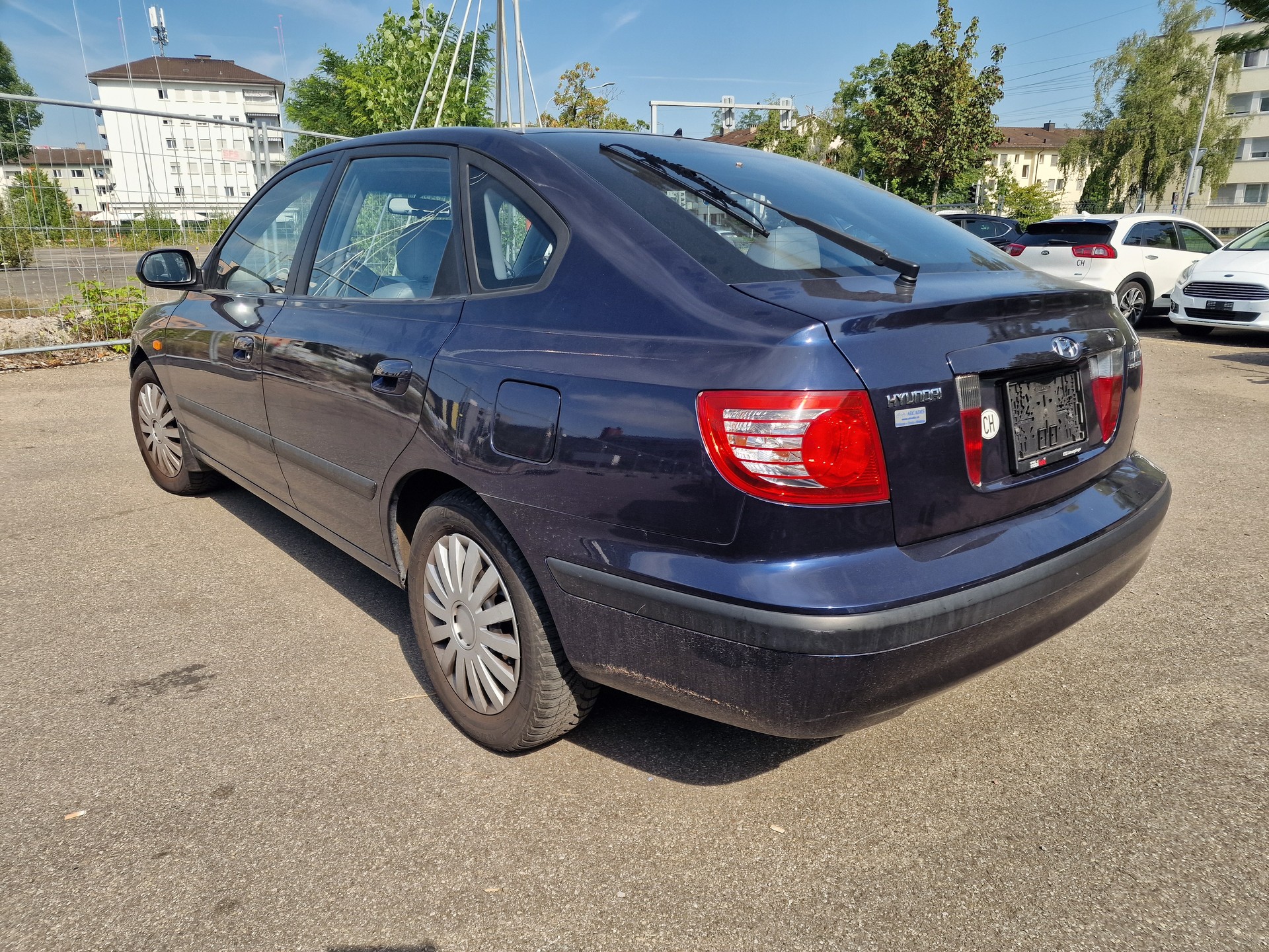 HYUNDAI Elantra 2.0 16V Swiss Edition-image-2
