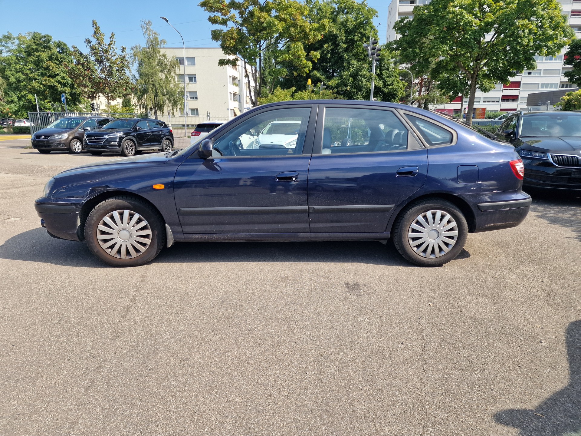HYUNDAI Elantra 2.0 16V Swiss Edition-image-1