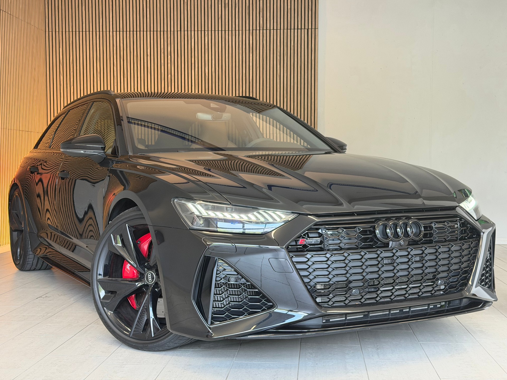 AUDI RS6 Avant 4.0 TFSI V8 quattro-image-5