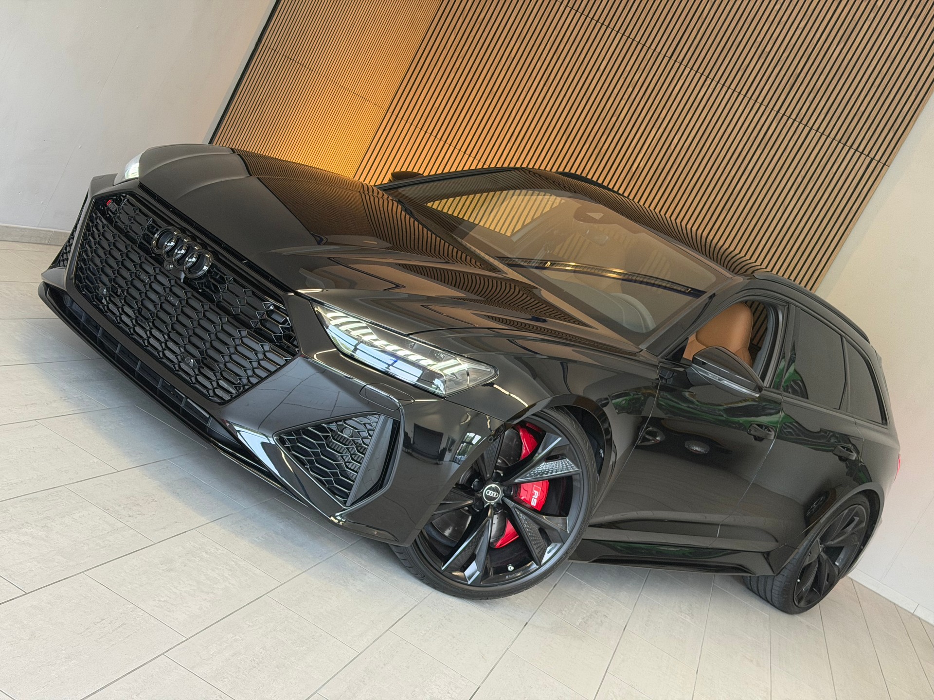 AUDI RS6 Avant 4.0 TFSI V8 quattro-showroom-element-1