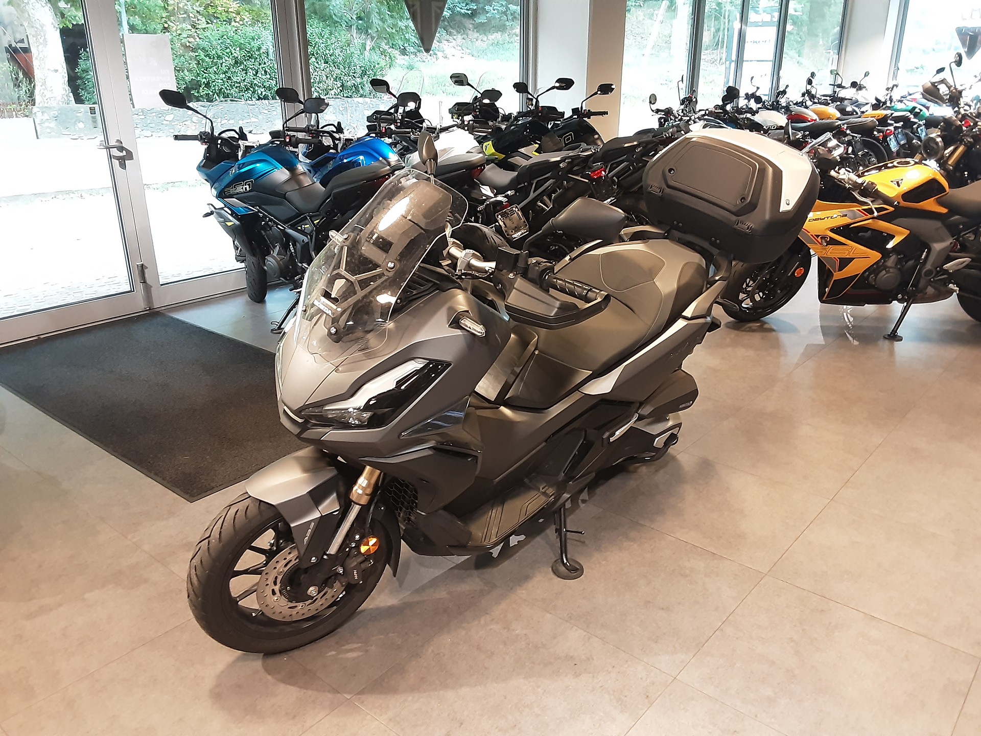 HONDA ADV 350-image-4