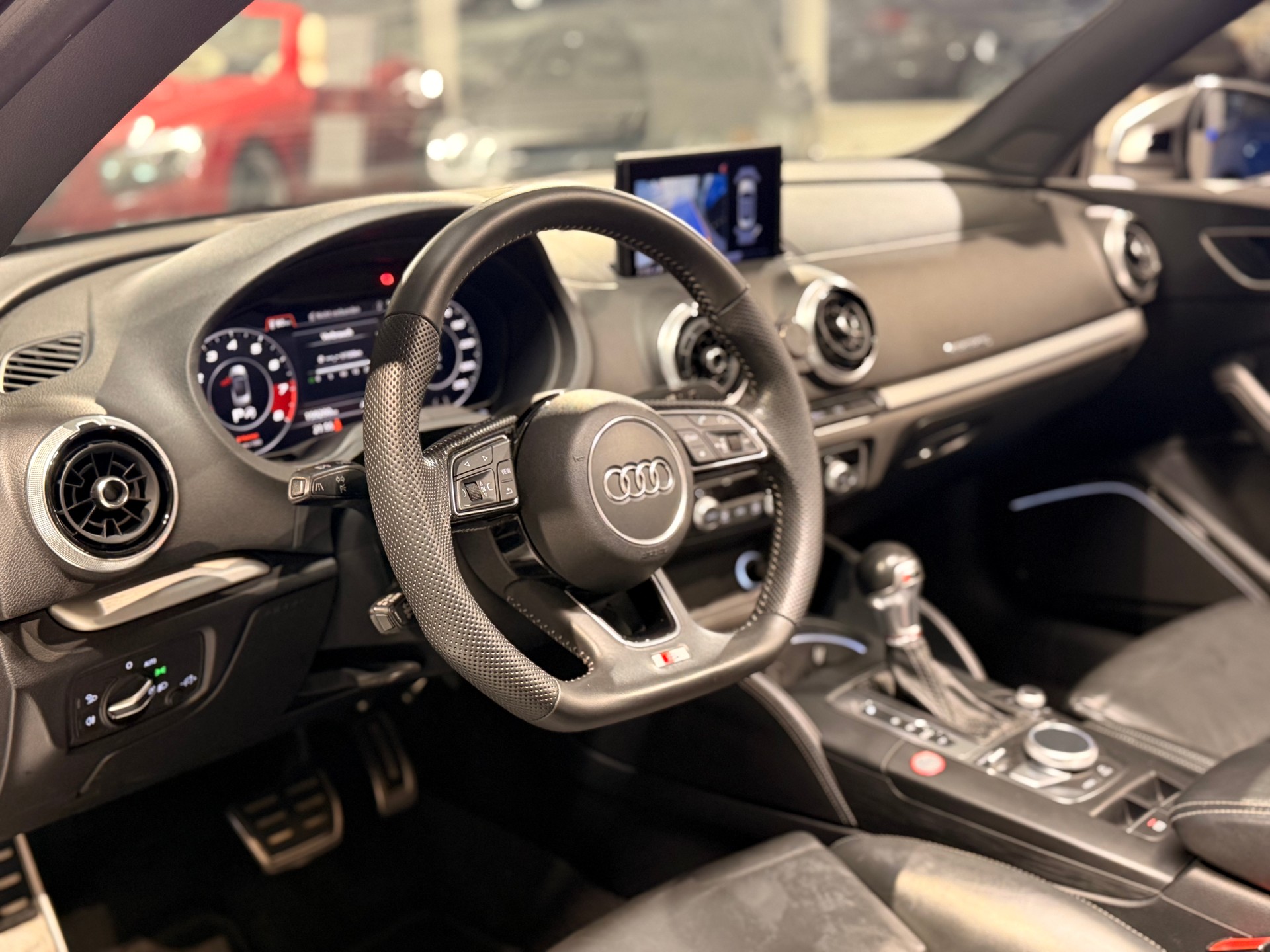 AUDI S3 Cabriolet 2.0 TFSI quattro S-tronic-image-14