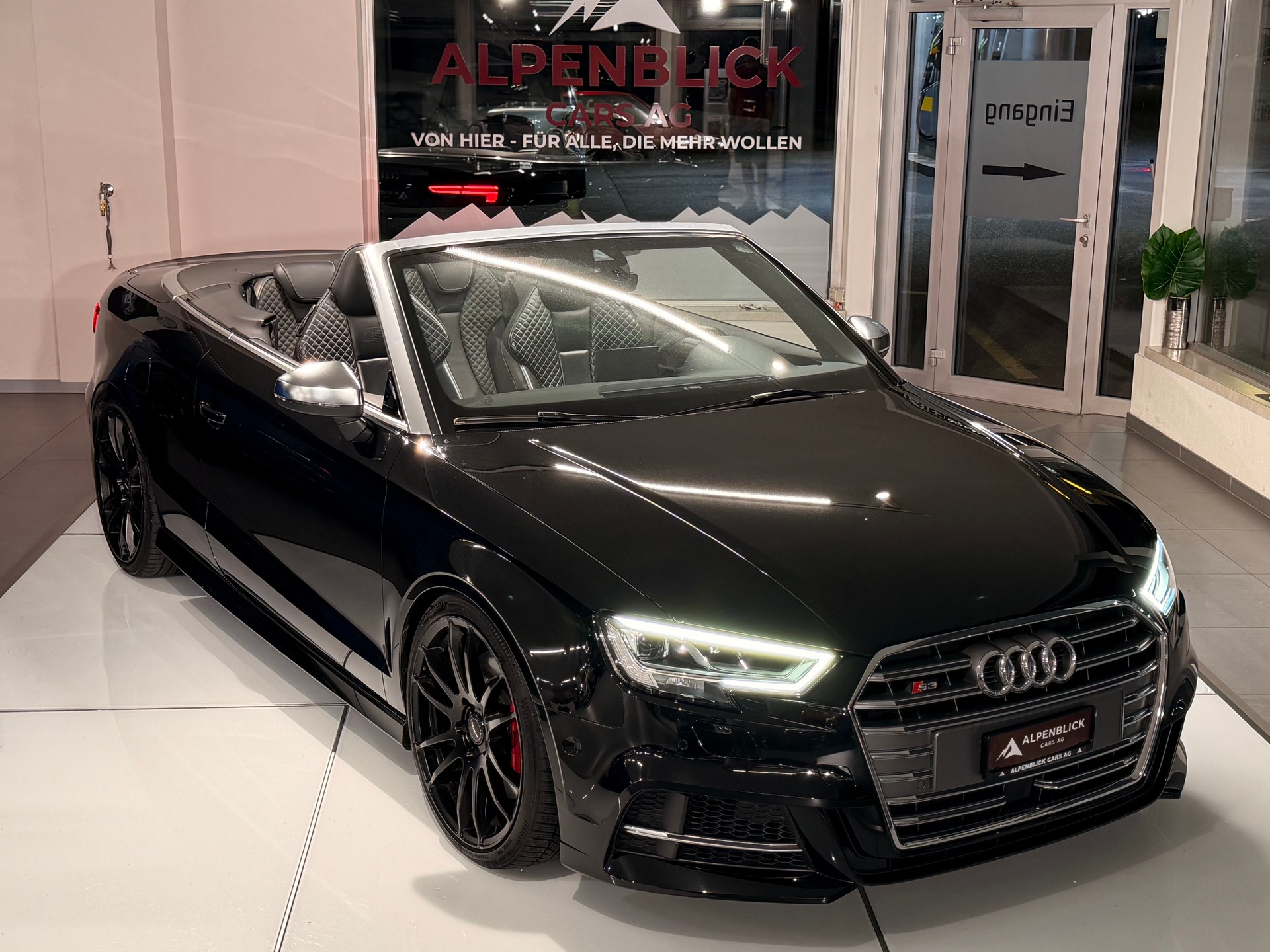 AUDI S3 Cabriolet 2.0 TFSI quattro S-tronic-showroom-element-2