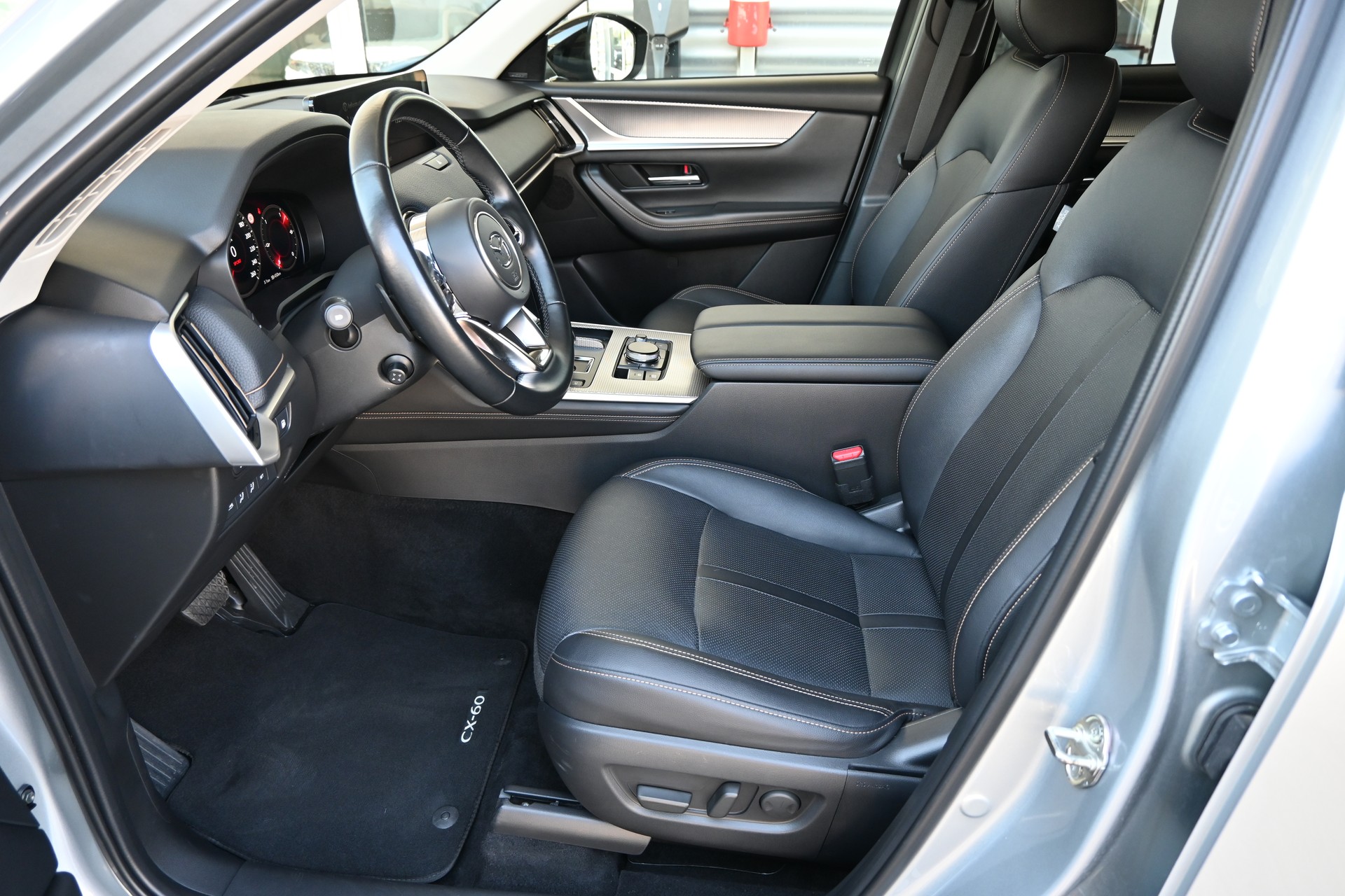 MAZDA CX-60 e-Skyactiv PHEV 327 AWD Homura + AHK 2500kg-image-10