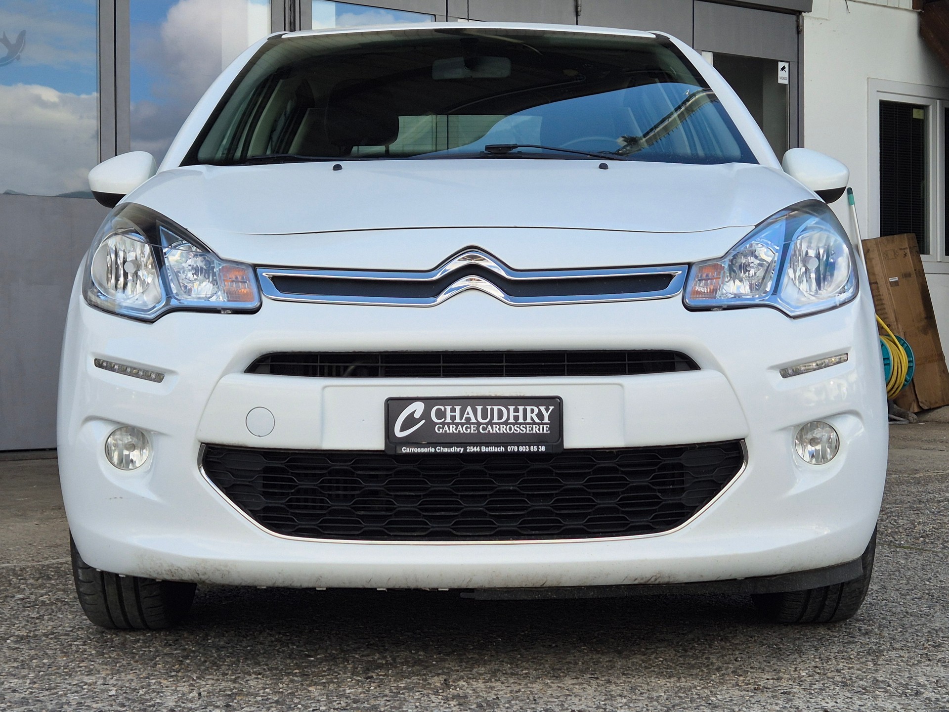 CITROEN C3 1.2i PureTech Sélection-showroom-element-1
