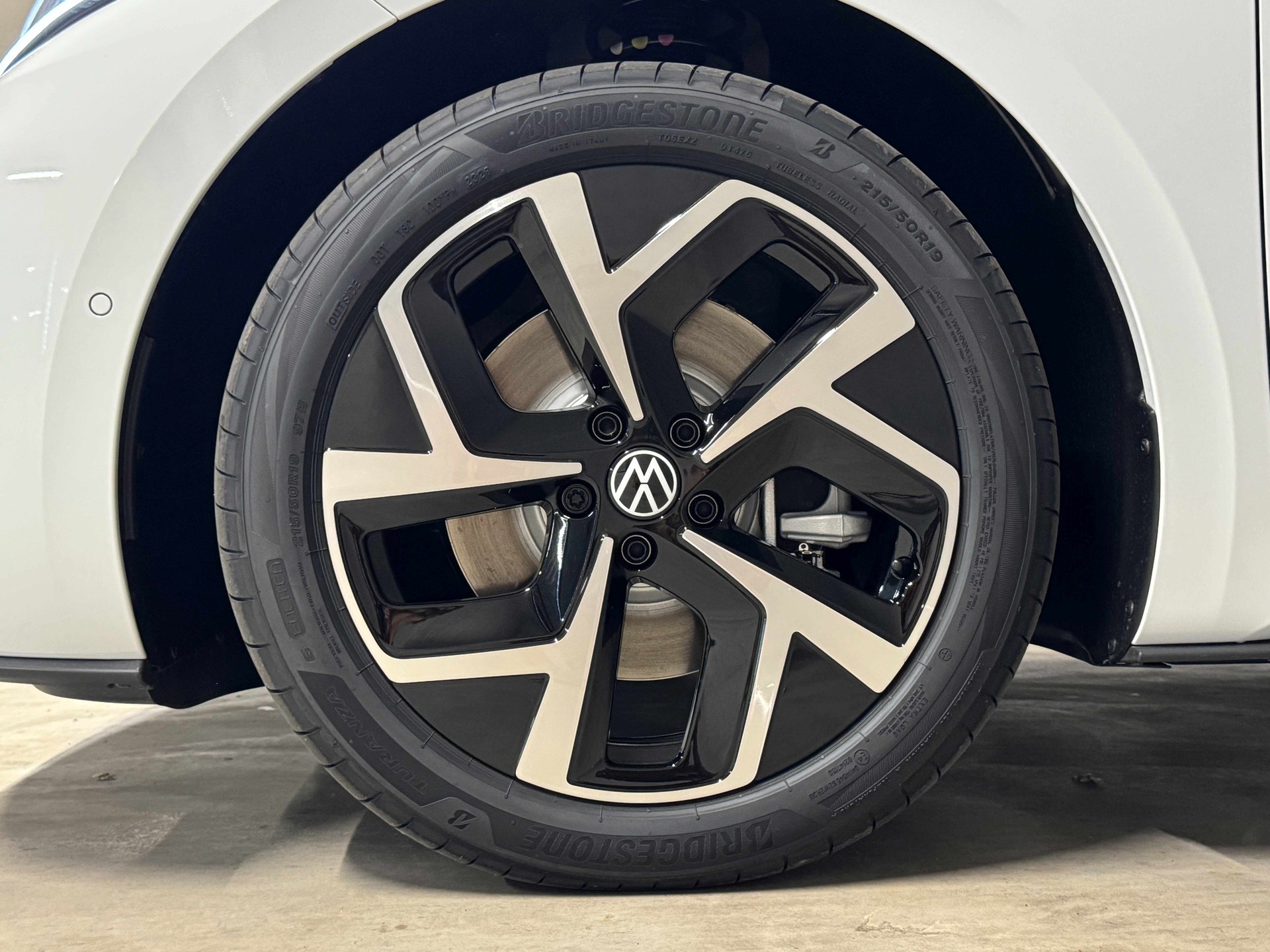 VW ID.3 Neo 79 kWh 231 PS Style-image-17