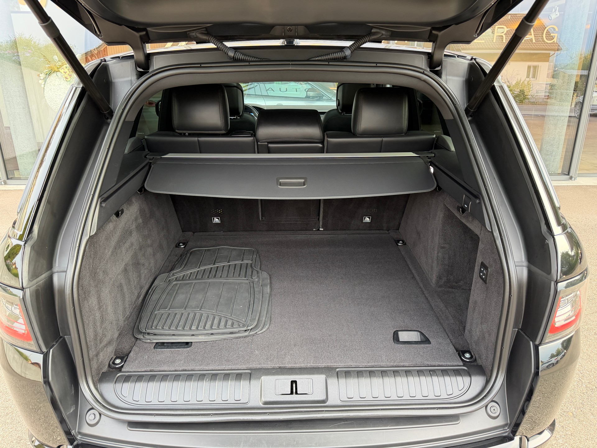 LAND ROVER Range Rover Sport D300 3.0D I6 MHEV HSE Dynamic Automatic-image-20