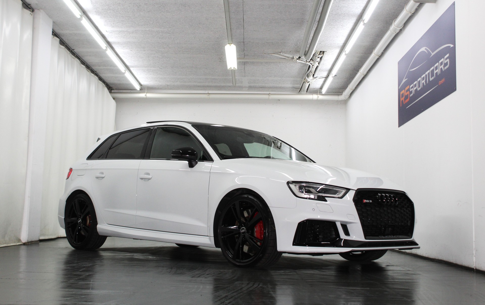 AUDI RS3 Sportback 2.5 TSI quattro S-tronic RS-Designpaket / OHNE OPF / CH-Fahrzeug