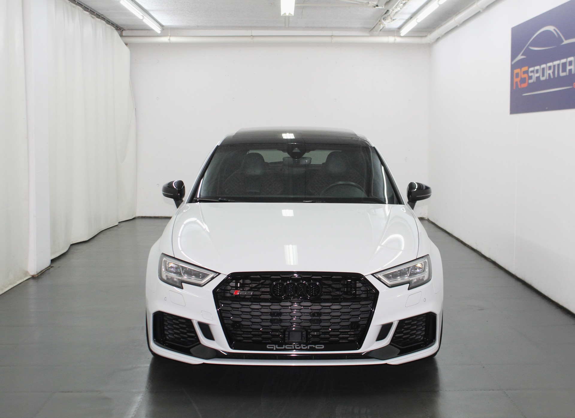 AUDI RS3 Sportback 2.5 TSI quattro S-tronic RS-Designpaket / OHNE OPF / CH-Fahrzeug-showroom-element-2