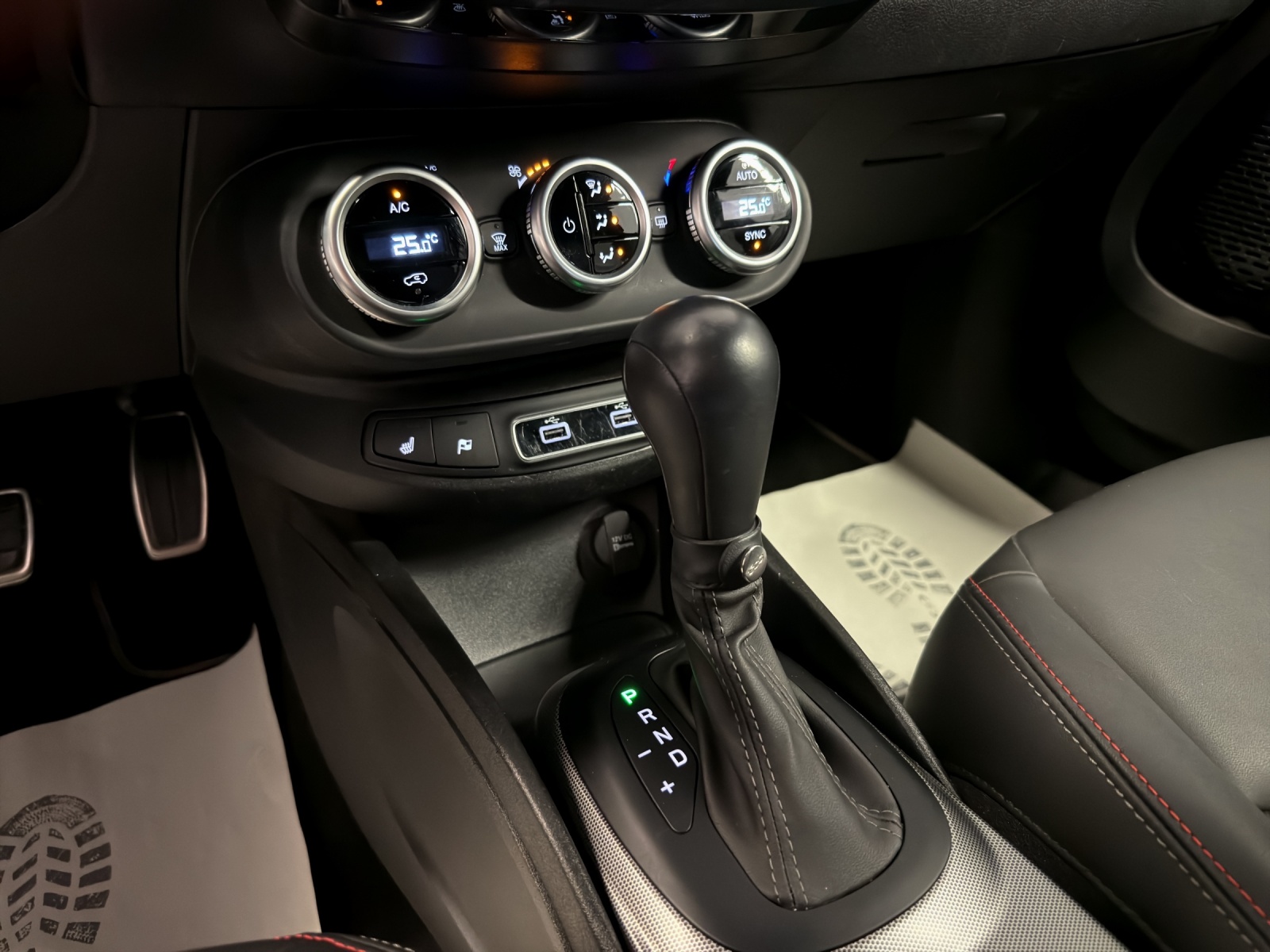 FIAT 500X 1.3 GSE Sport-image-13