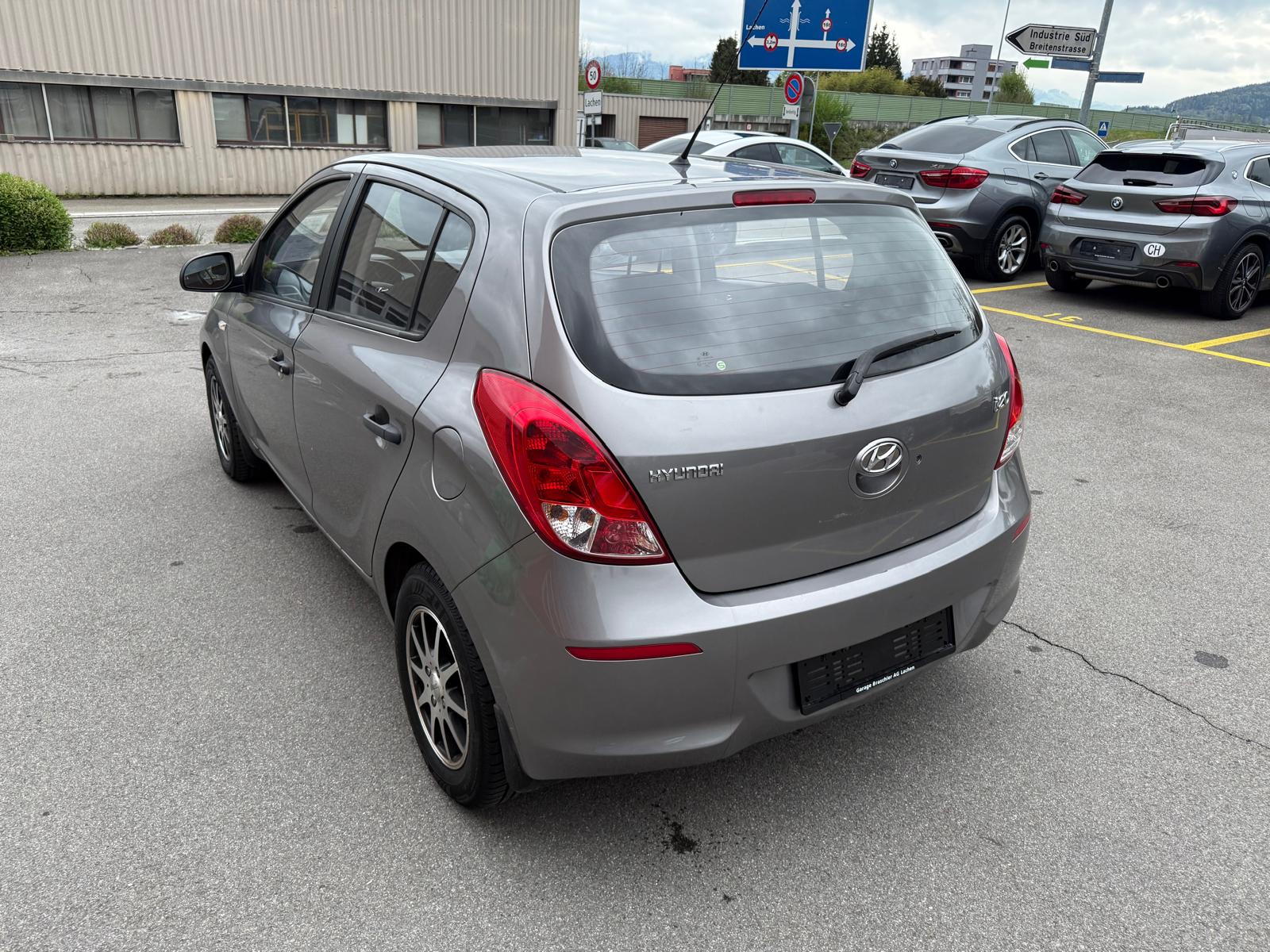 HYUNDAI i20 1.2 Comfort-showroom-element-3