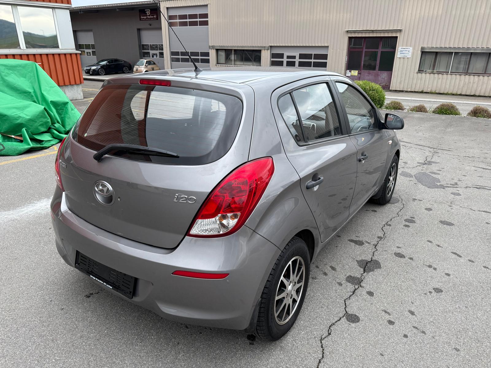 HYUNDAI i20 1.2 Comfort-showroom-element-2
