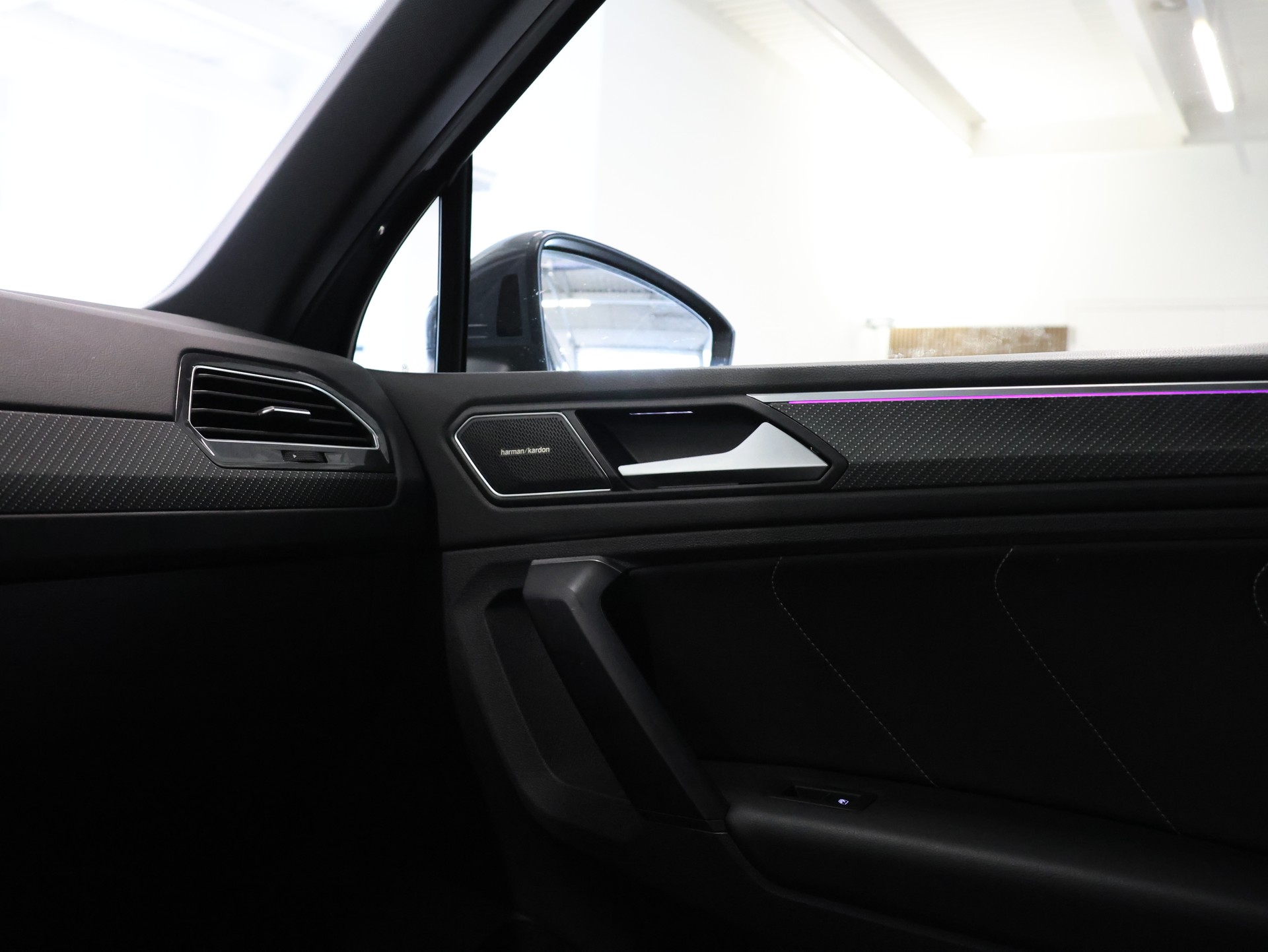 VW Tiguan 2.0TSI R-Line 4Motion DSG *360 Kamera* *Sitzheizung* *Harman/Kardon*-image-32