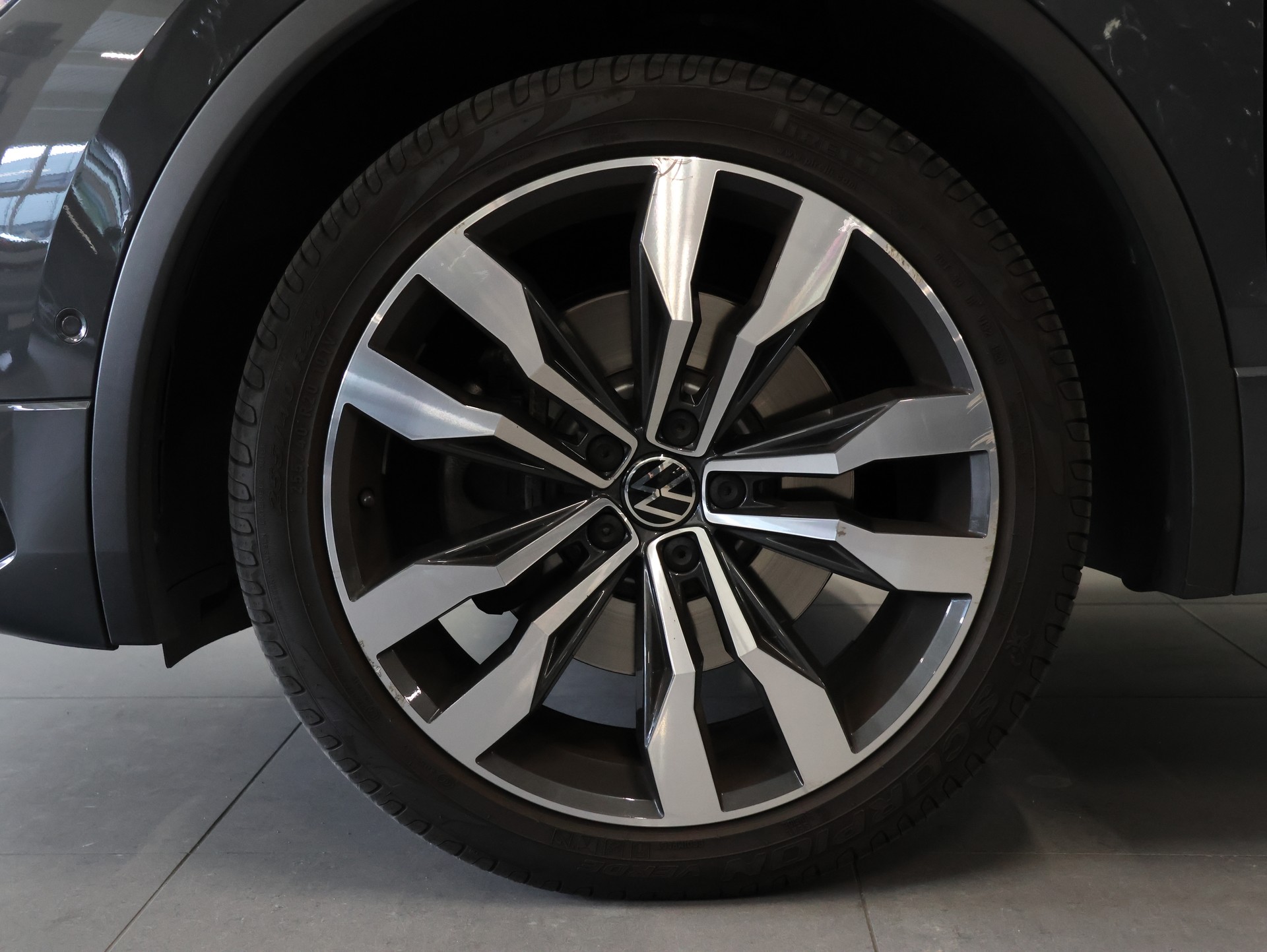 VW Tiguan 2.0TSI R-Line 4Motion DSG *360 Kamera* *Sitzheizung* *Harman/Kardon*-image-13