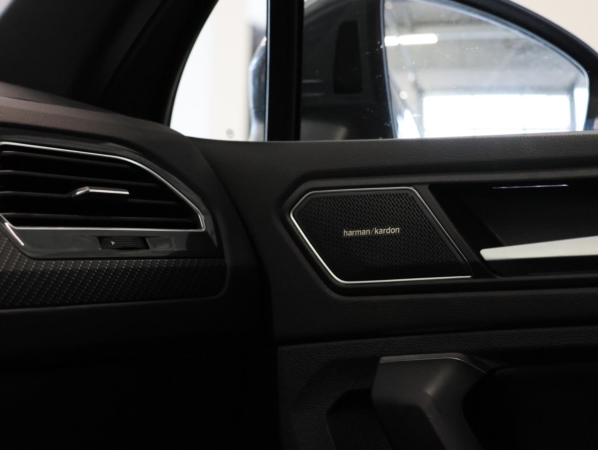 VW Tiguan 2.0TSI R-Line 4Motion DSG *360 Kamera* *Sitzheizung* *Harman/Kardon*-image-33