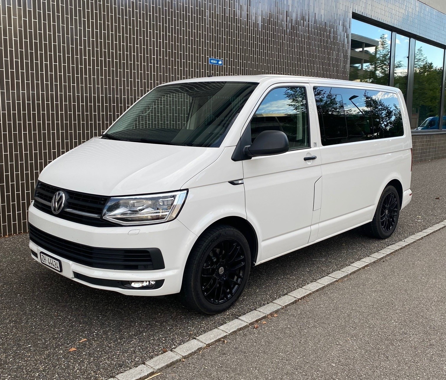 VW T6 Multivan 2.0 TDI Liberty-image-4