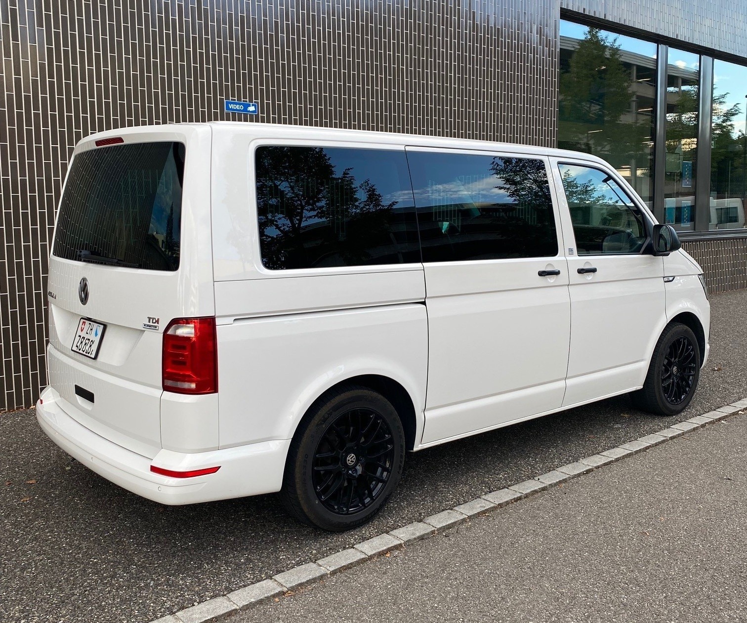 VW T6 Multivan 2.0 TDI Liberty-image-6