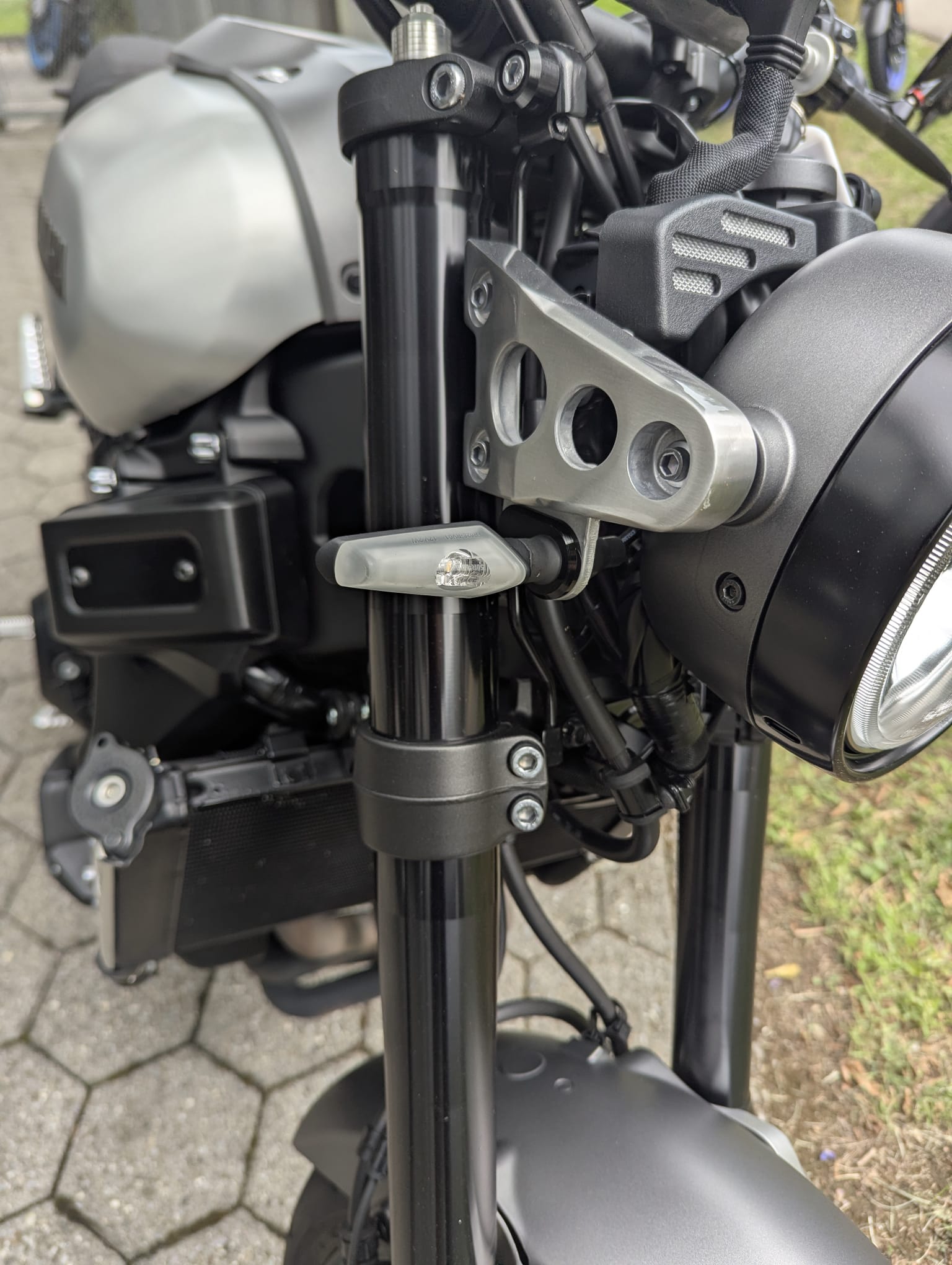 YAMAHA XSR 900-image-4
