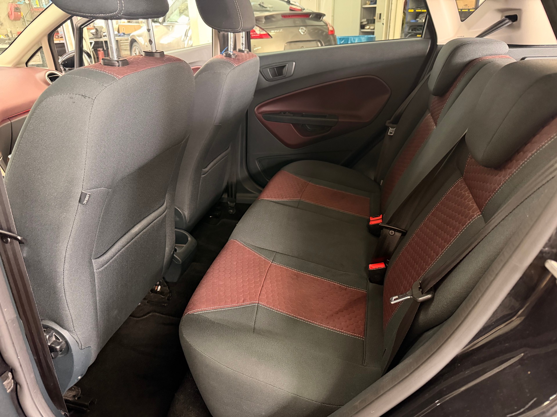 FORD Fiesta 1.6 16V Titanium-image-19