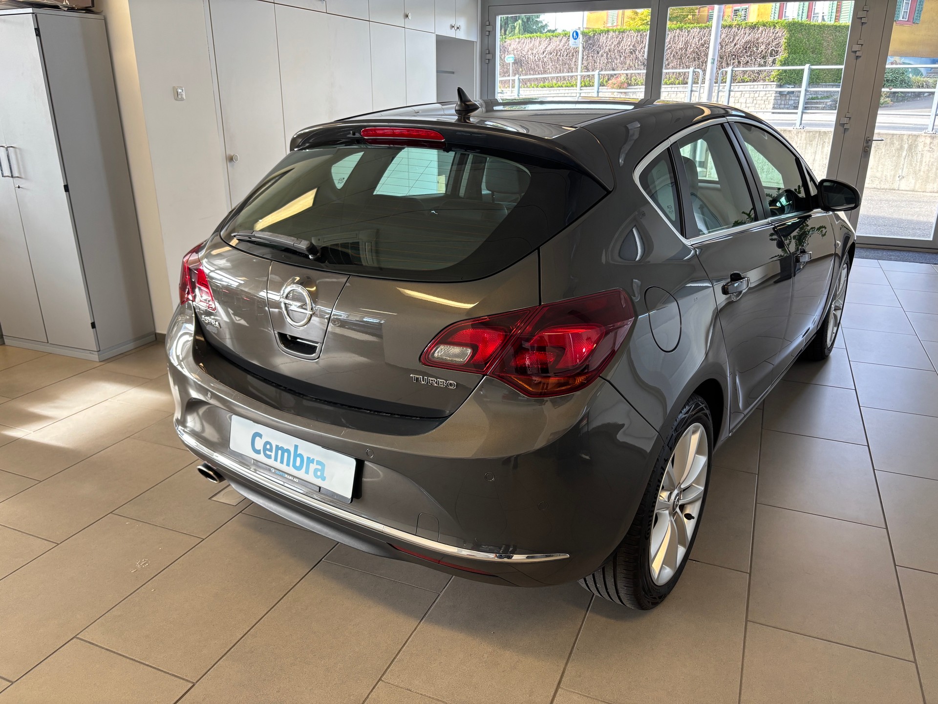 OPEL Astra 1.6i 16V Turbo Cosmo-showroom-element-2