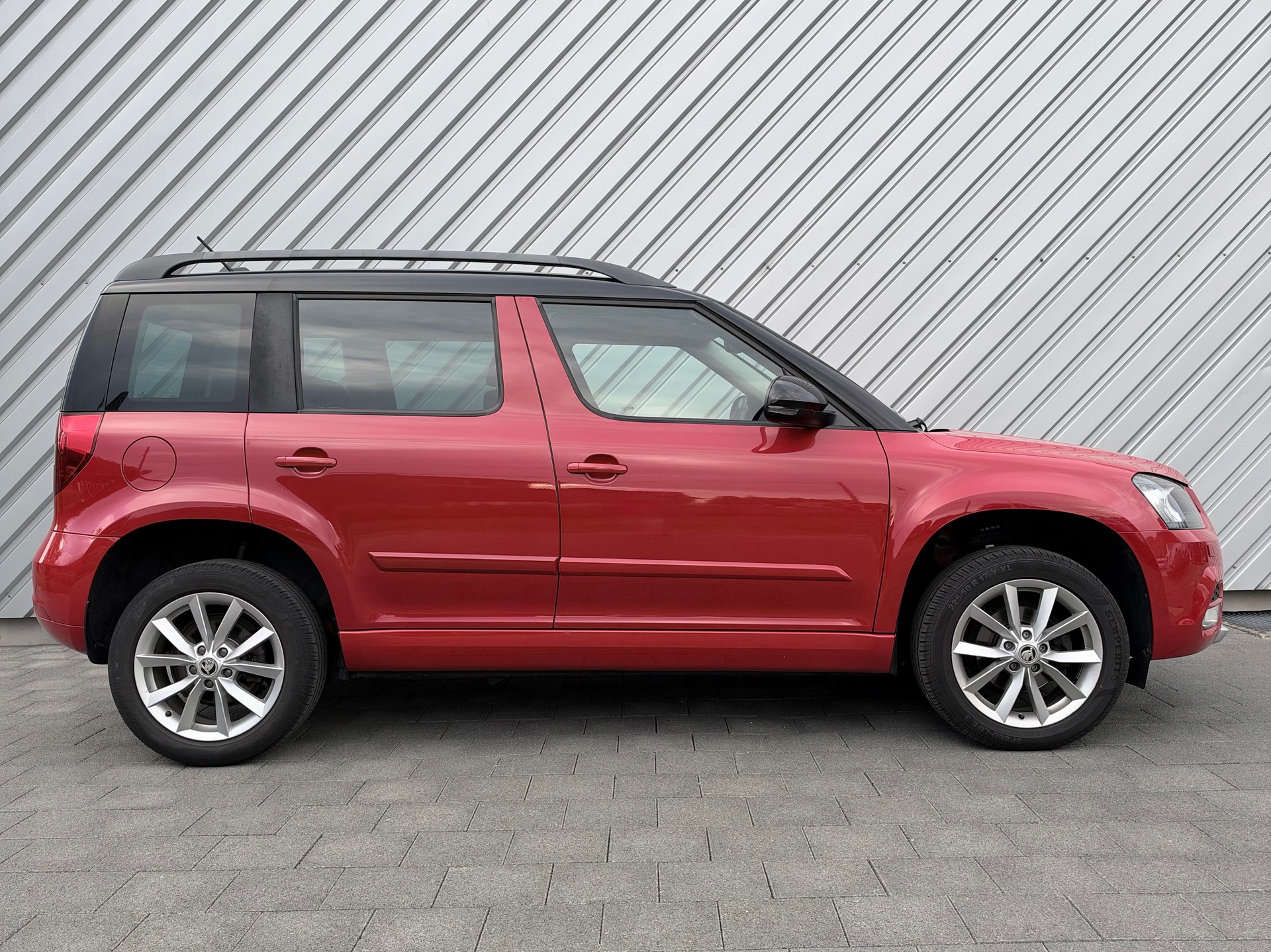 SKODA Yeti 1.4 TSI Ambition 4x2 DSG-showroom-element-1