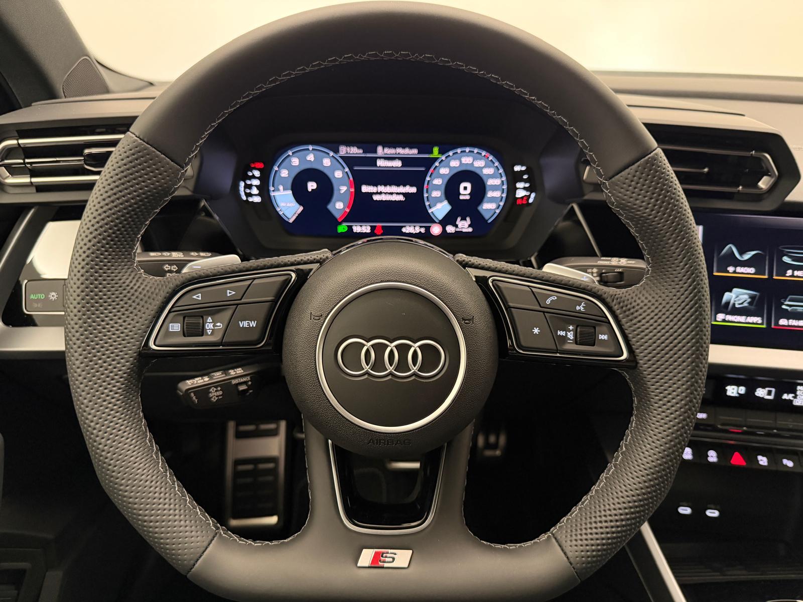 AUDI A3 Sportback 35 TFSI S Line S-Tronic-image-18
