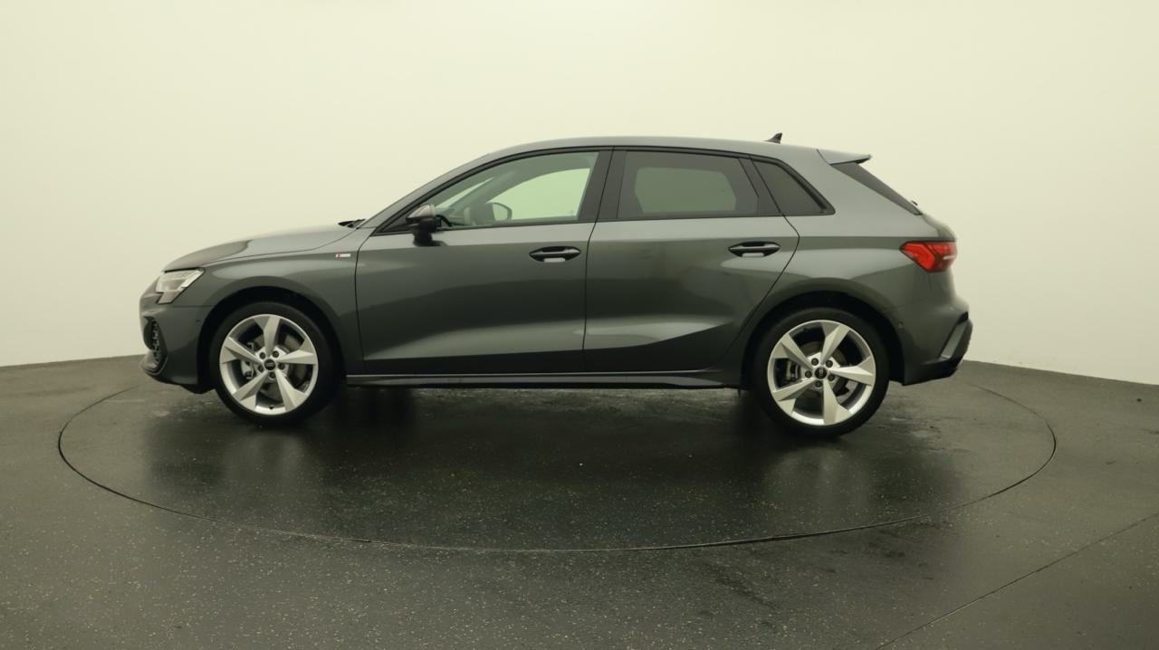AUDI A3 Sportback TFSI 150 kW quattro S line S tronic-showroom-element-1