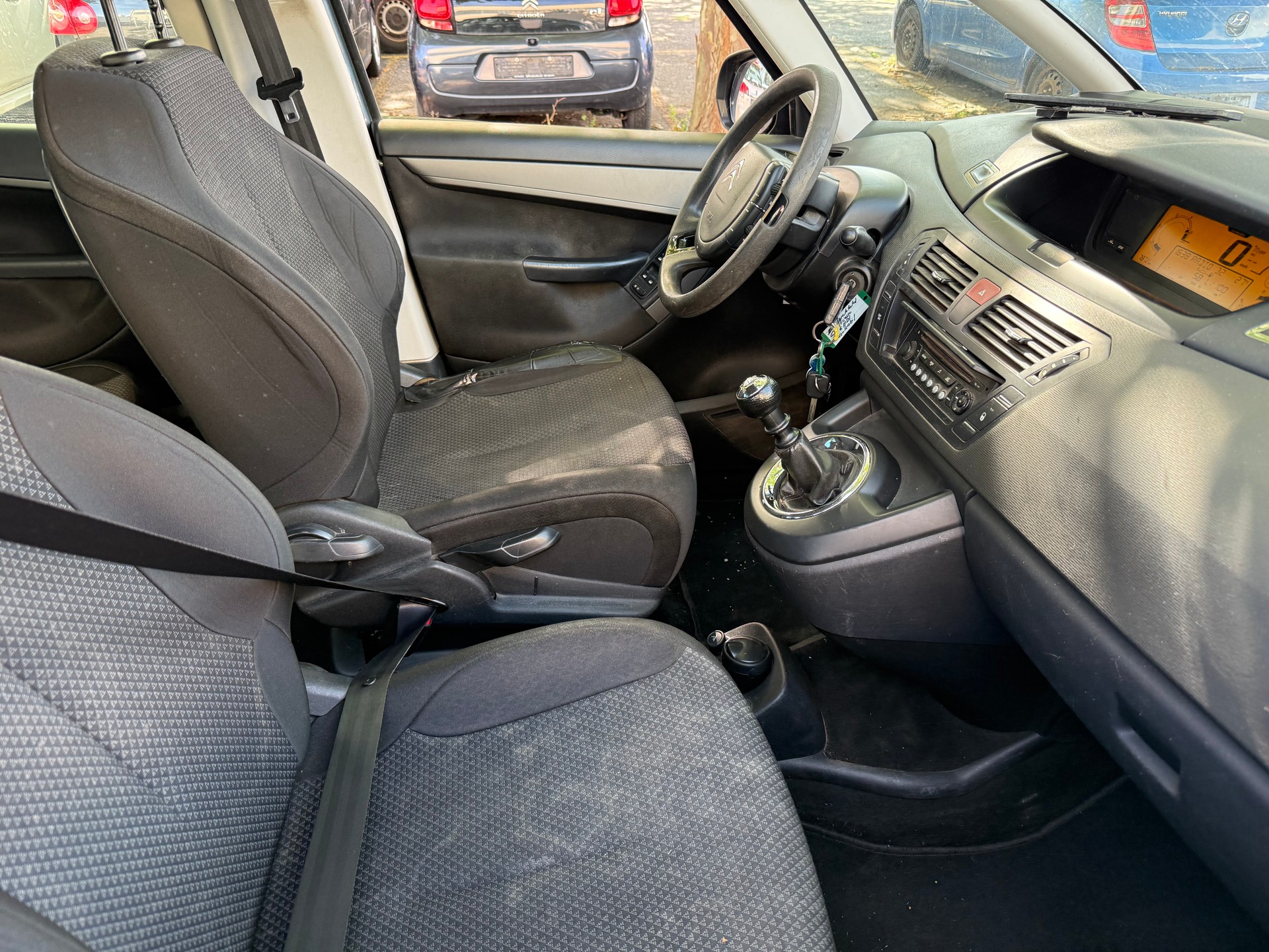 CITROEN C4 PICASSO-image-7