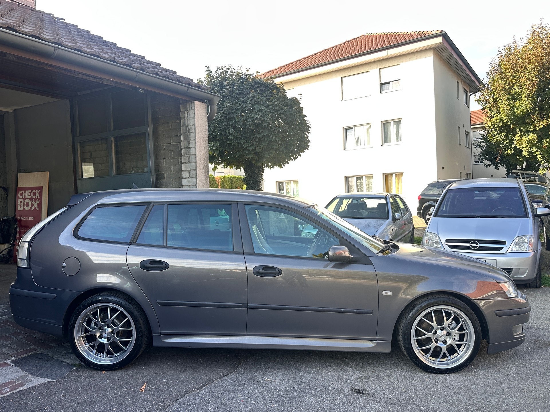 SAAB 9-3 1.9 TiD Vector-image-15