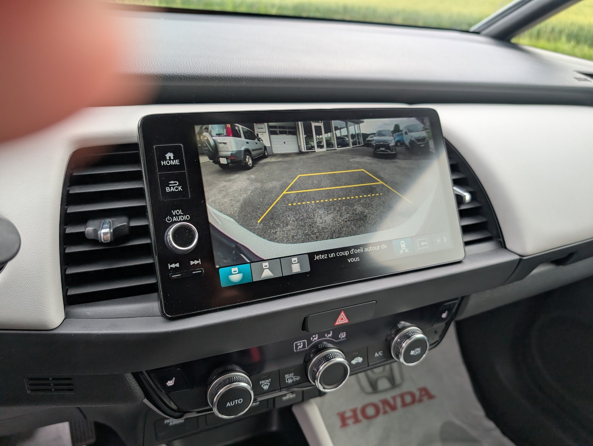 HONDA Jazz 1.5i-MMD Executive E-CVT-image-7